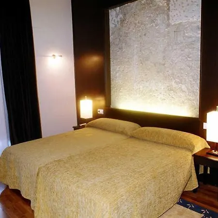 Arco De San Miguel 3* カラタユー