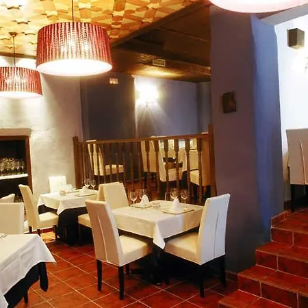 Arco De San Miguel 3* カラタユー